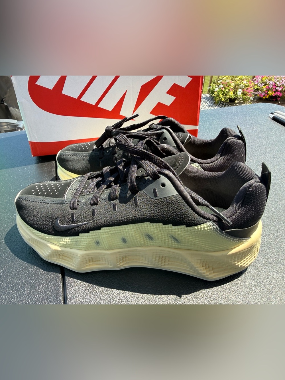 New Nike Ava Rover 4Y Black/Yellow Sneakers